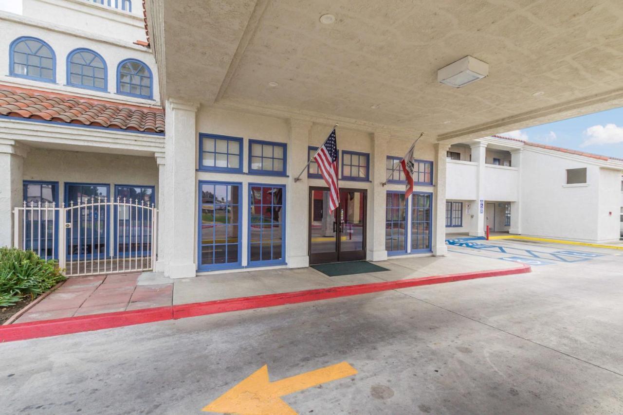 Motel 6 Hemet Exterior foto